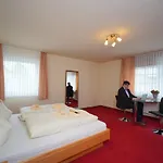 Zum Lowen ホテル ランゲスハイム